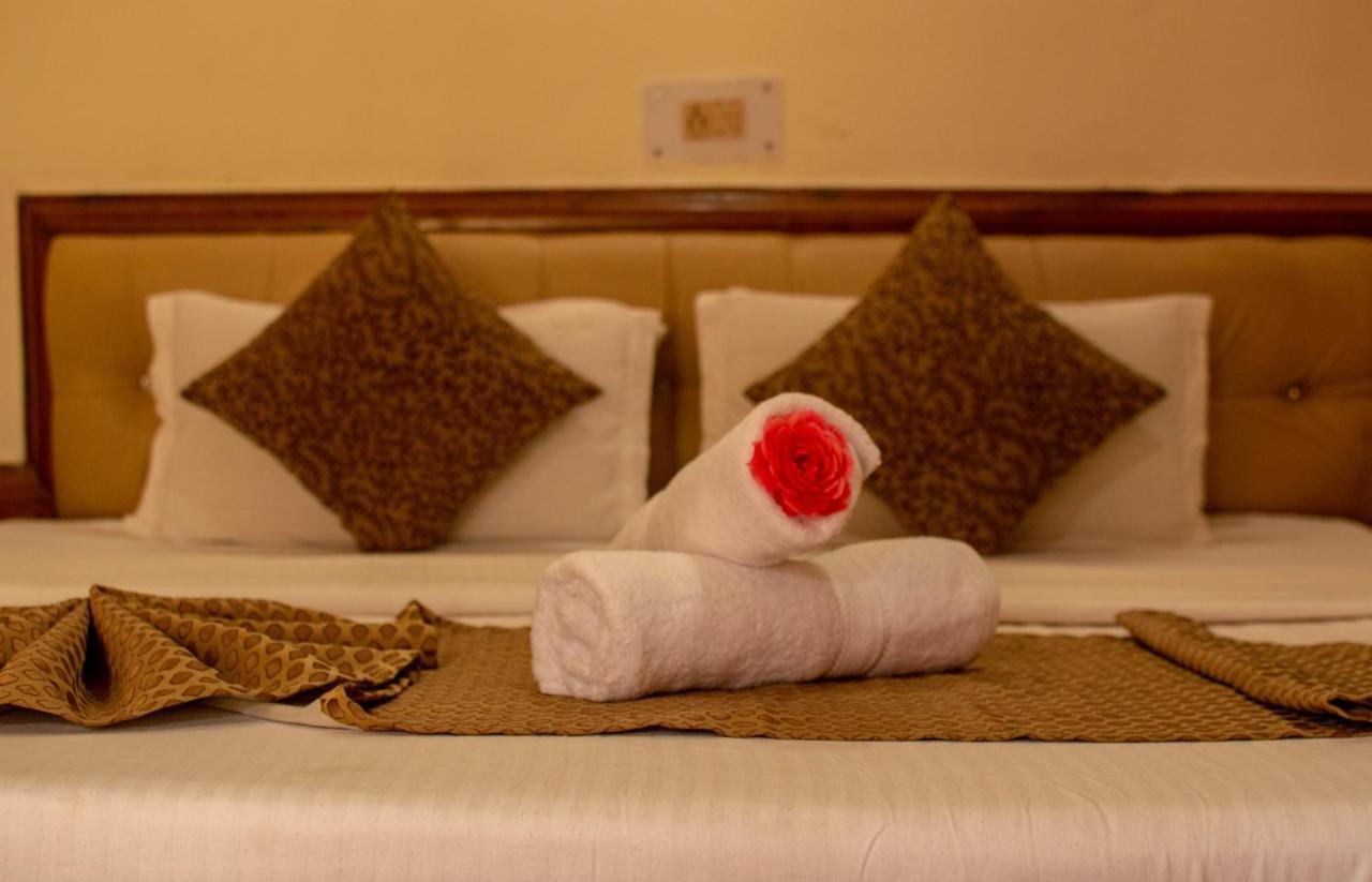Hotel Pine Grove-Mall Road Manali  Bagian luar foto