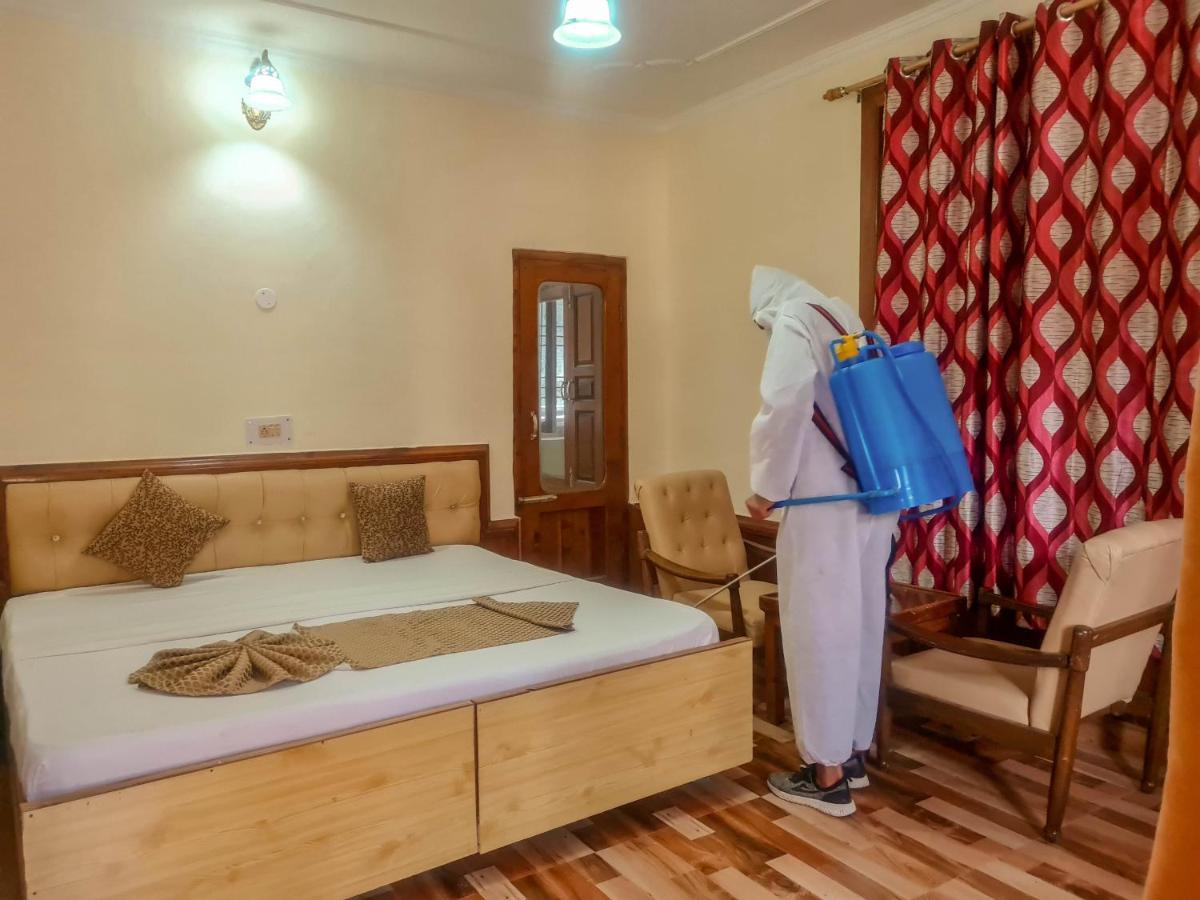 Hotel Pine Grove-Mall Road Manali  Bagian luar foto